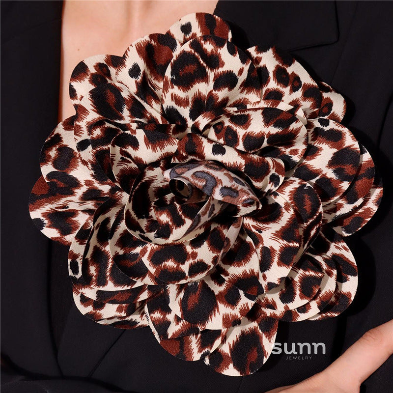 Ayva Leopard Bloom Brooch [4H563F9Z]