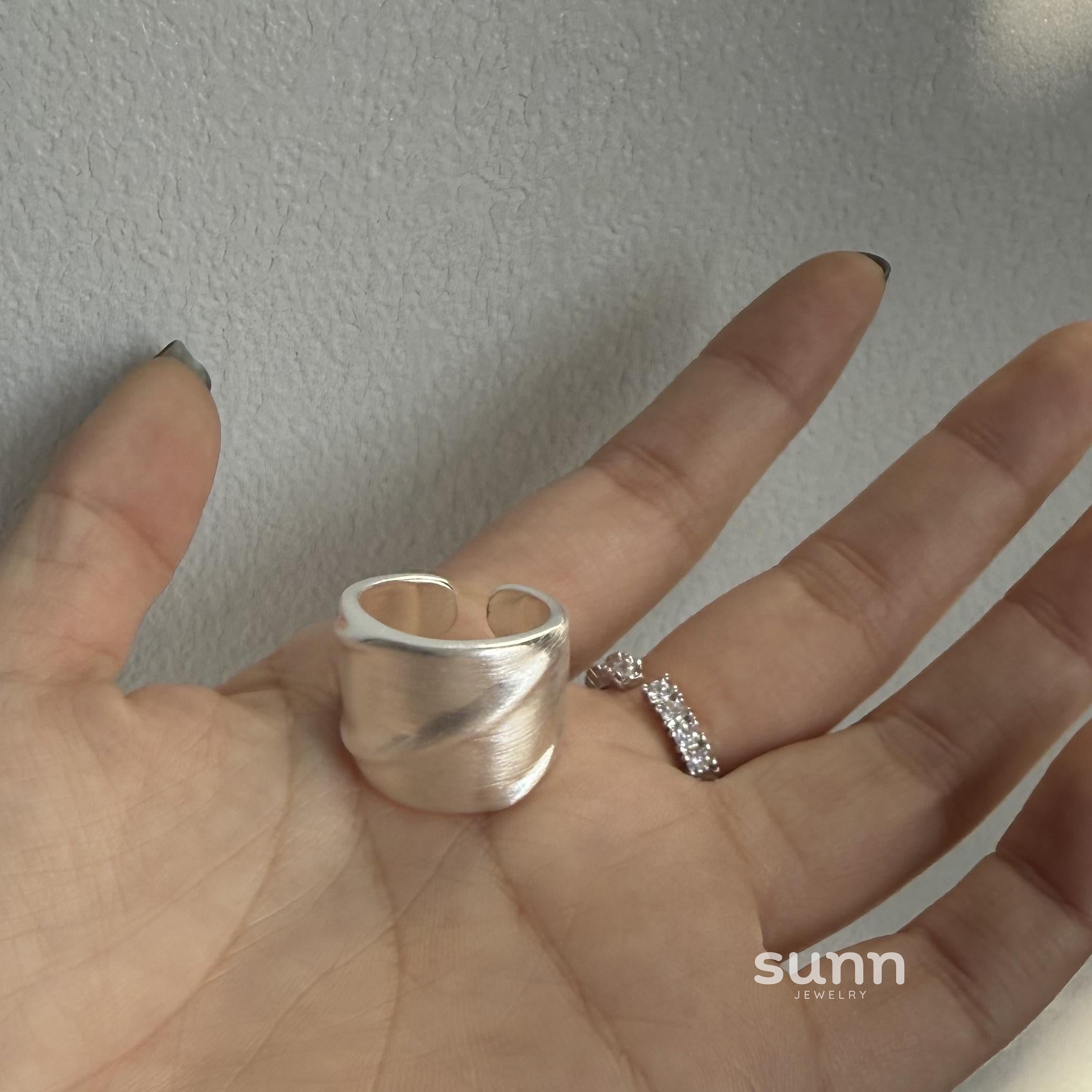 Ayven Wide Brushed Jewelry [CZKUQZNK]