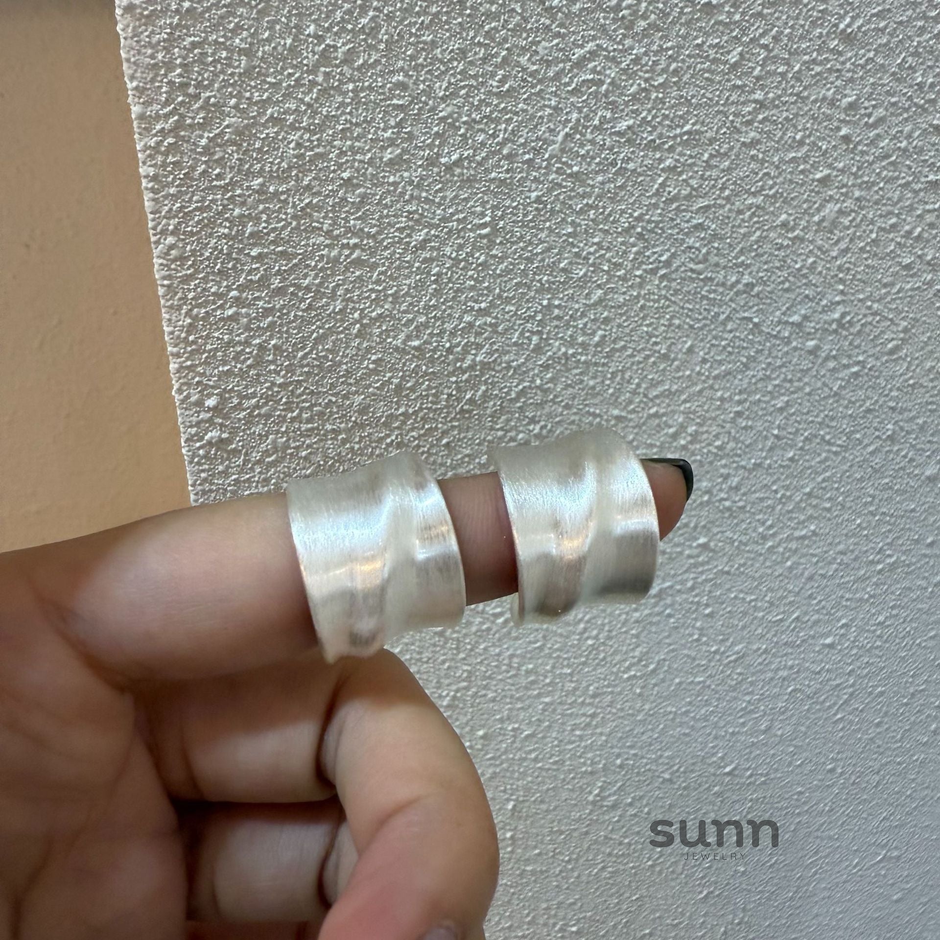 Ayven Wide Brushed Jewelry [O1W2FK0J]