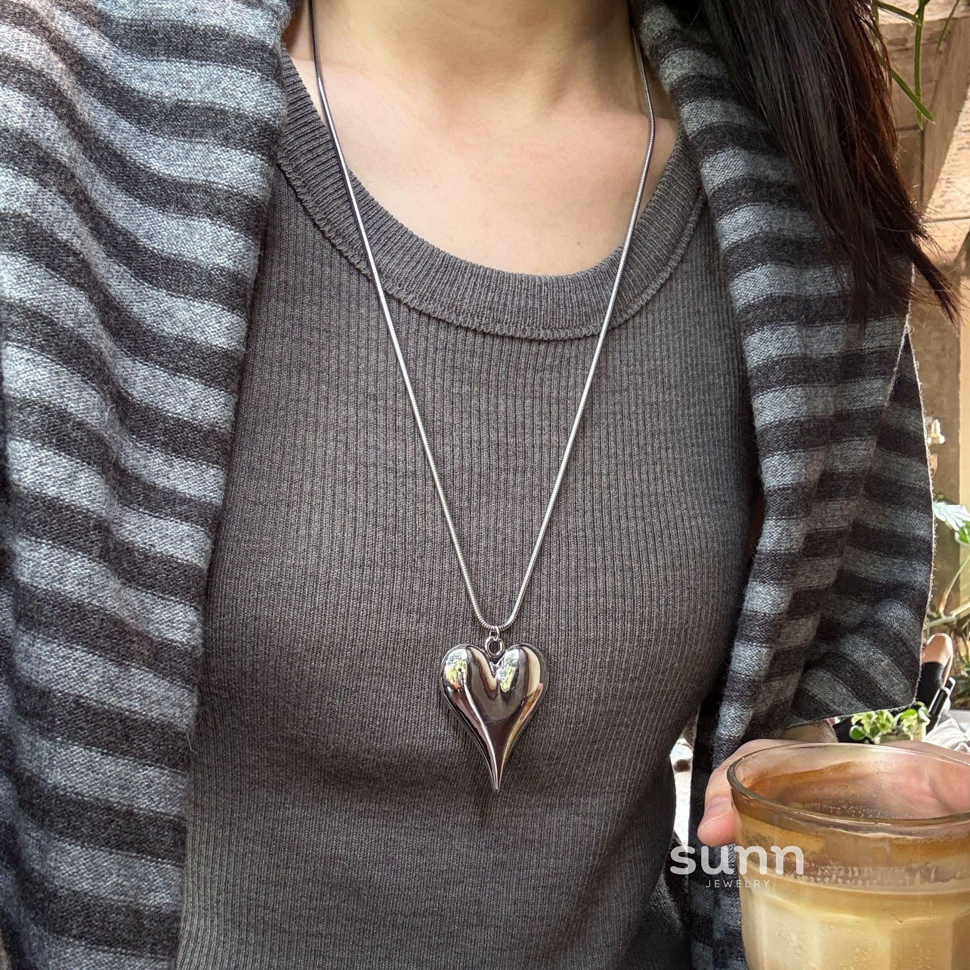 Aziyah Big Heart Adjustable Necklace [D9GFPFRI]