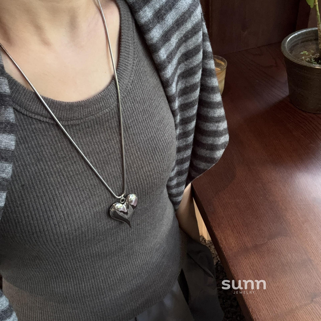 Aziyah Big Heart Adjustable Necklace [VO52X3BG]
