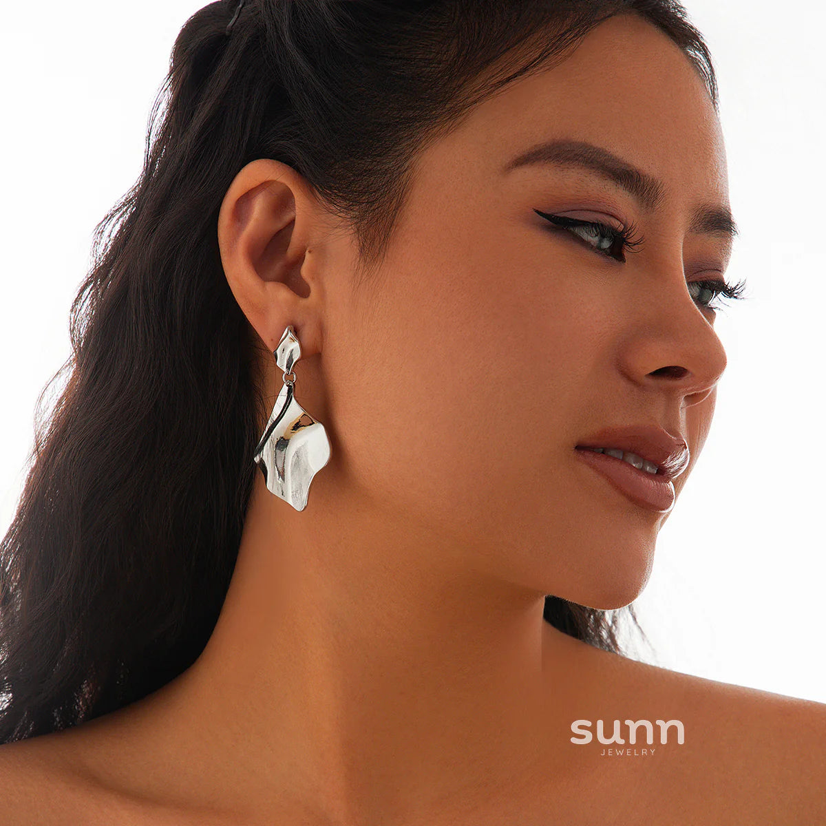 Azlyn Pleated Diamond Earrings