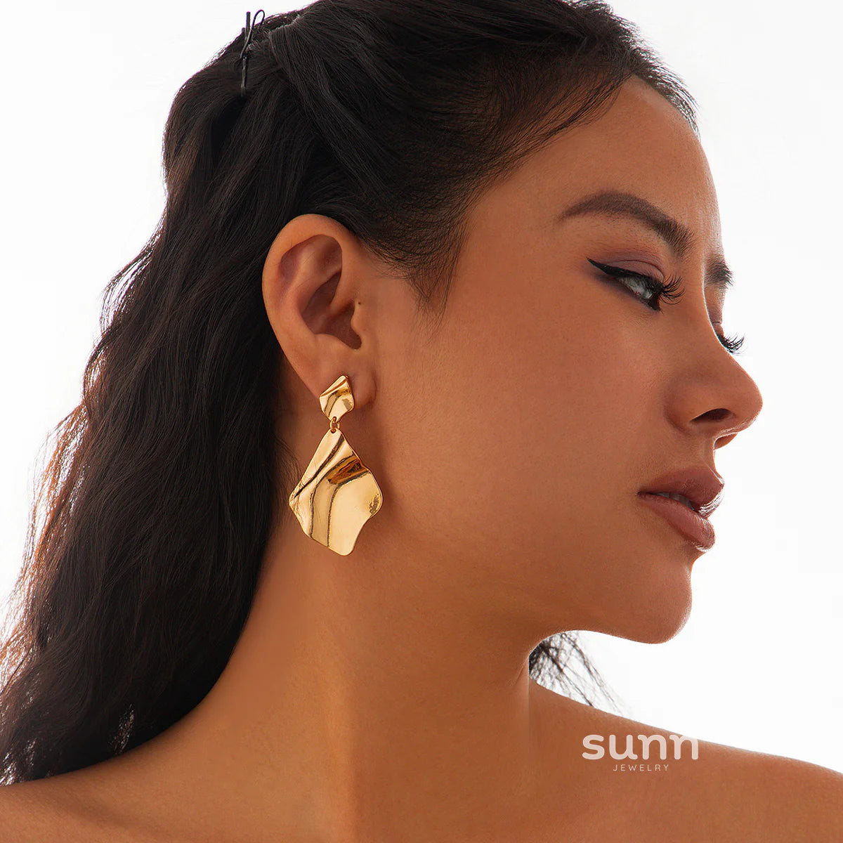 Azlyn Pleated Diamond Earrings