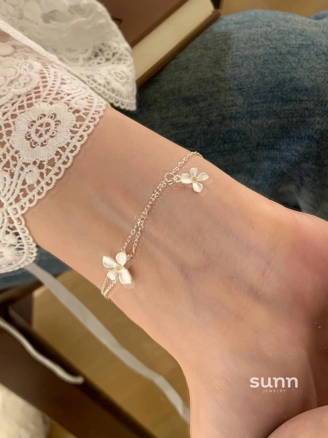 Azlynn Gardenia Double Bracelet