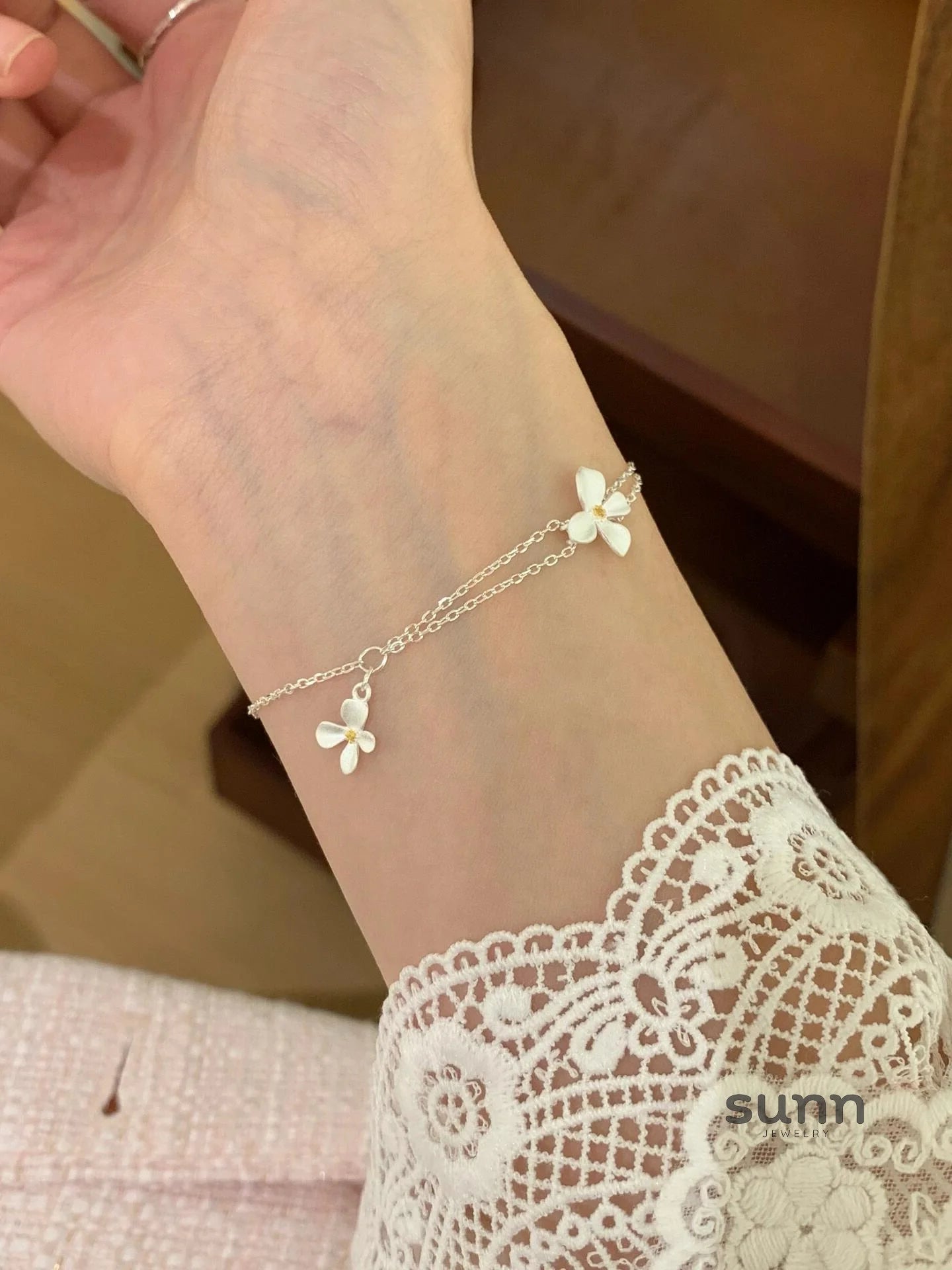Azlynn Gardenia Double Bracelet
