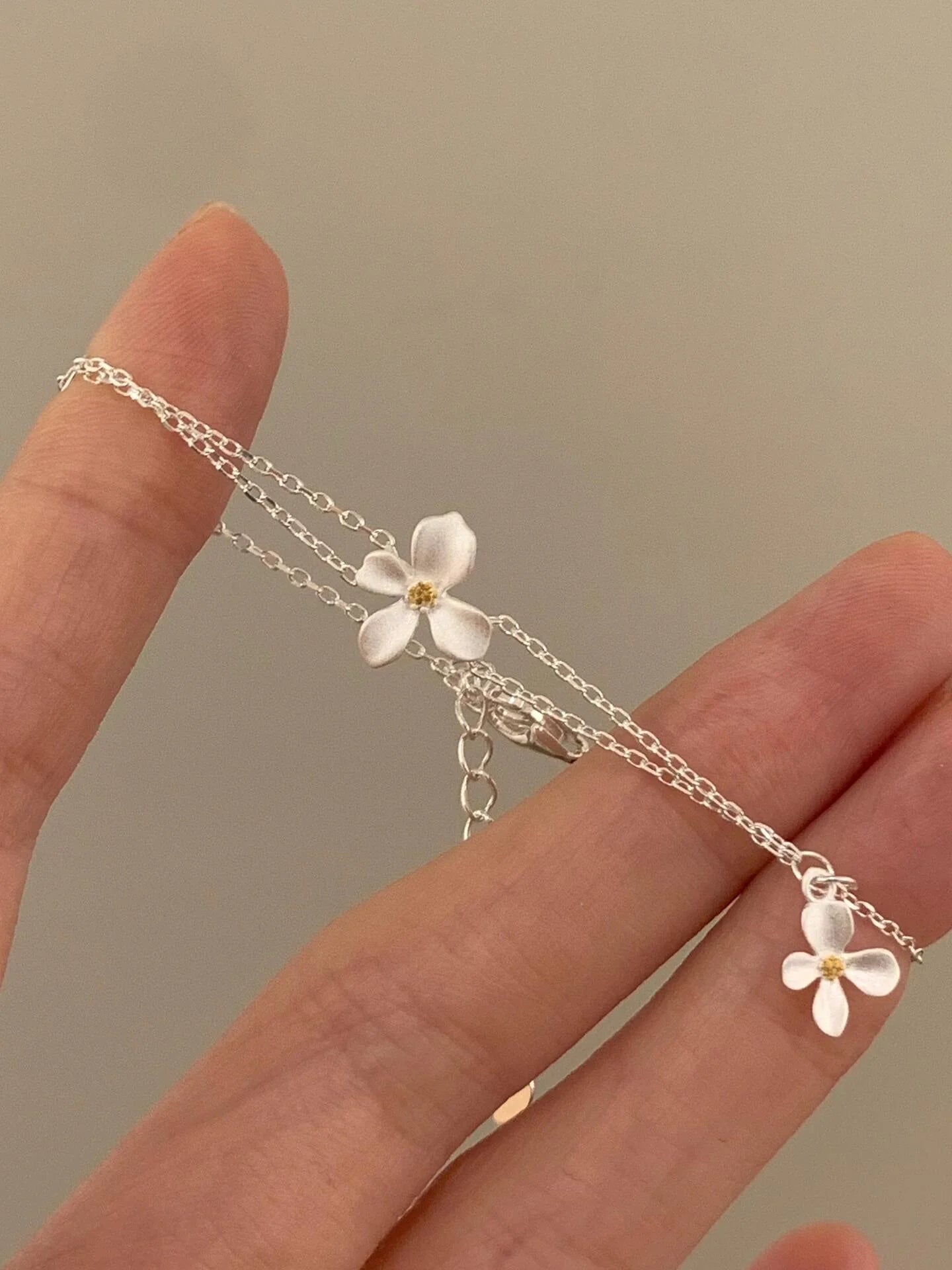 Azlynn Gardenia Double Bracelet