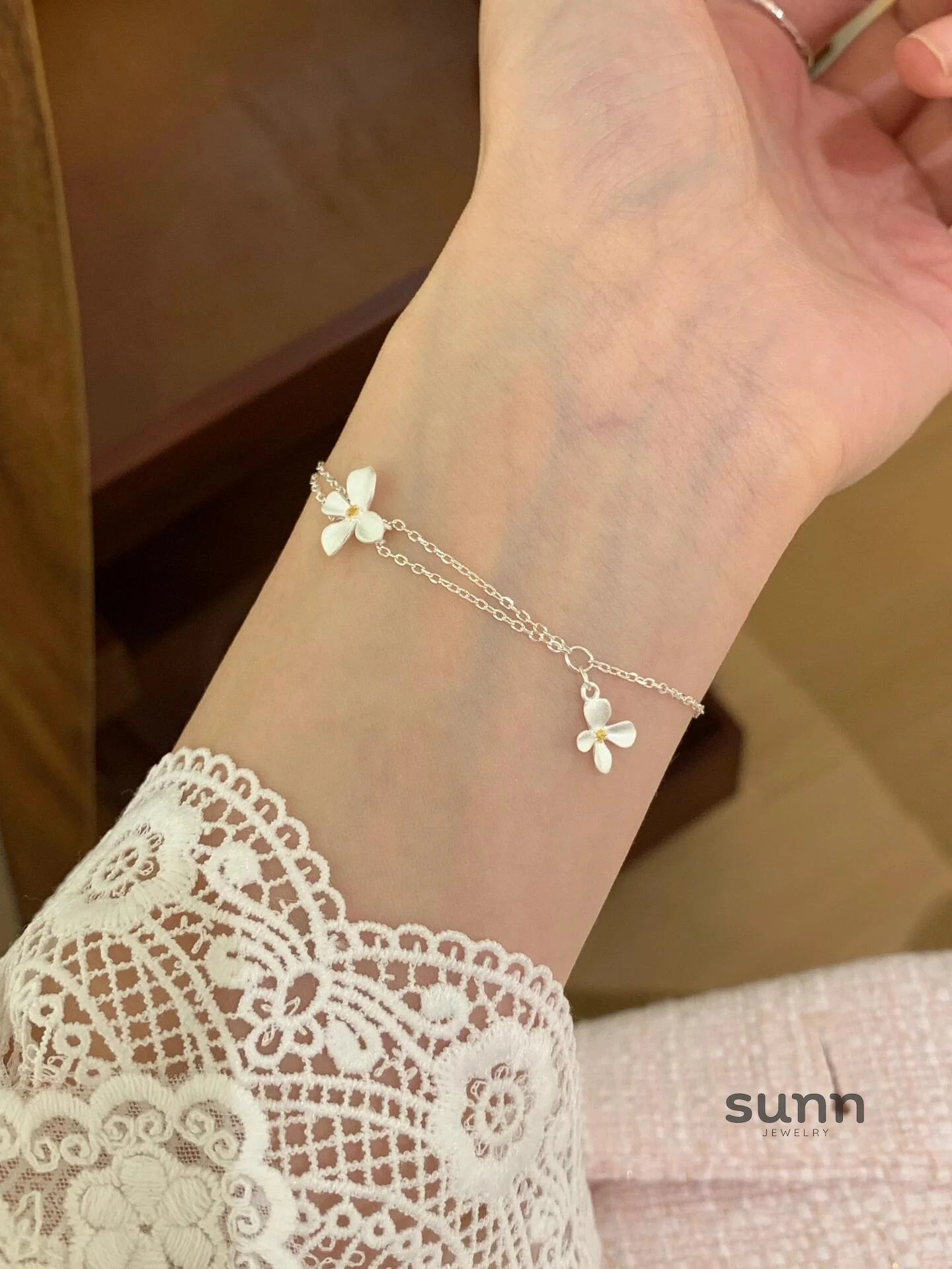Azlynn Gardenia Double Bracelet