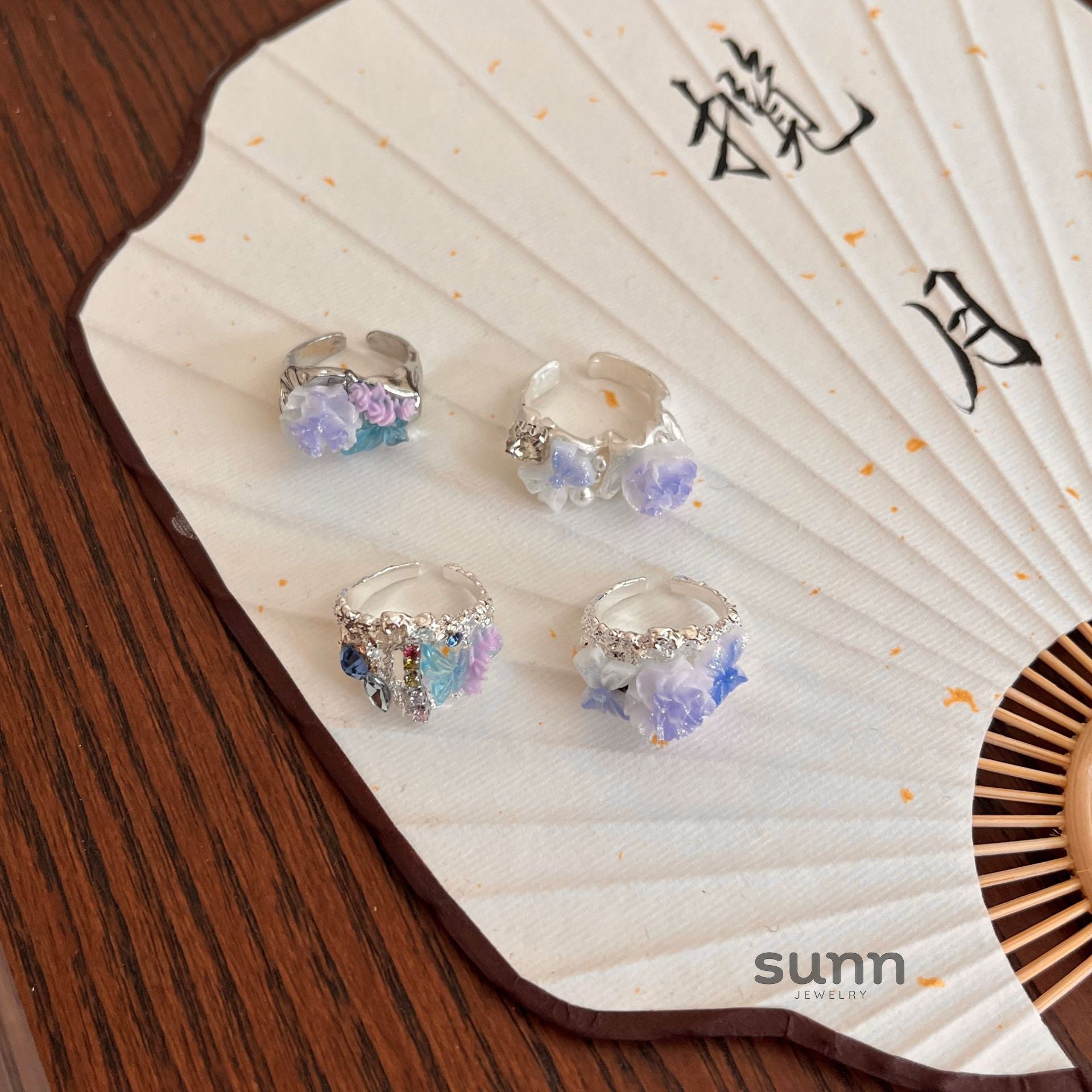 Azlynn Gradient Bloom Ring [WW7ALRXX]