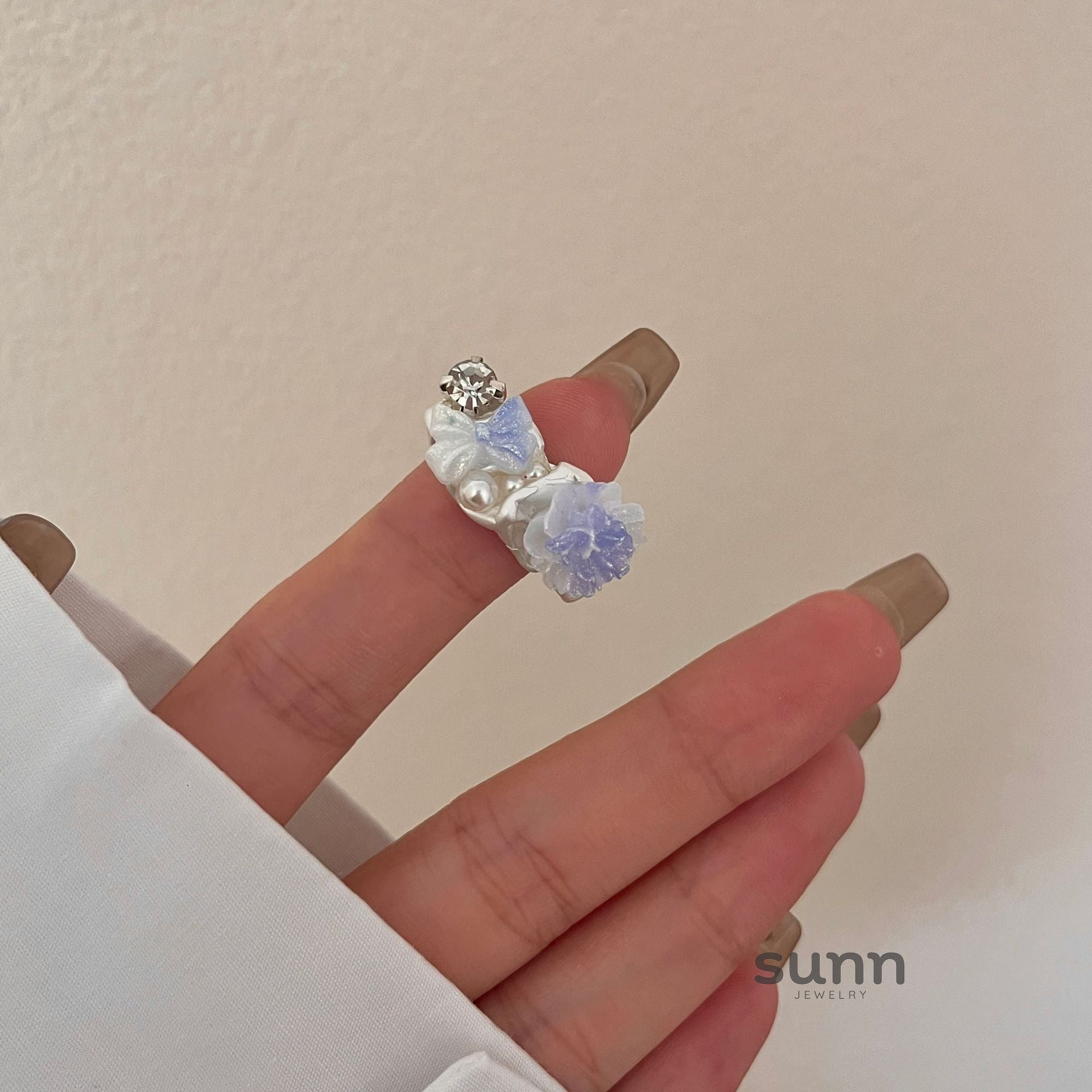 Azlynn Gradient Bloom Ring [3833UNAZ]
