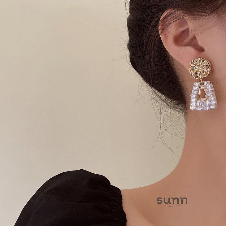 Azucena Ornate Pearl Drop Earrings [PLFYP0AV]
