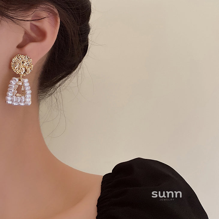 Azucena Ornate Pearl Drop Earrings [1ADR0SH2]