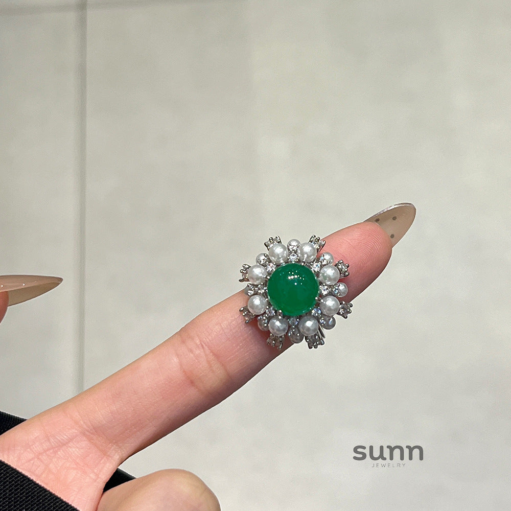 Azure Regal Emerald Pearl Ring [HECCYKAT]