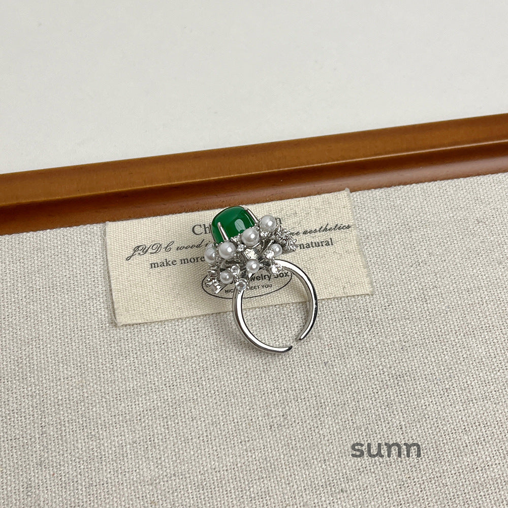 Azure Regal Emerald Pearl Ring [Y5LJMSCF]