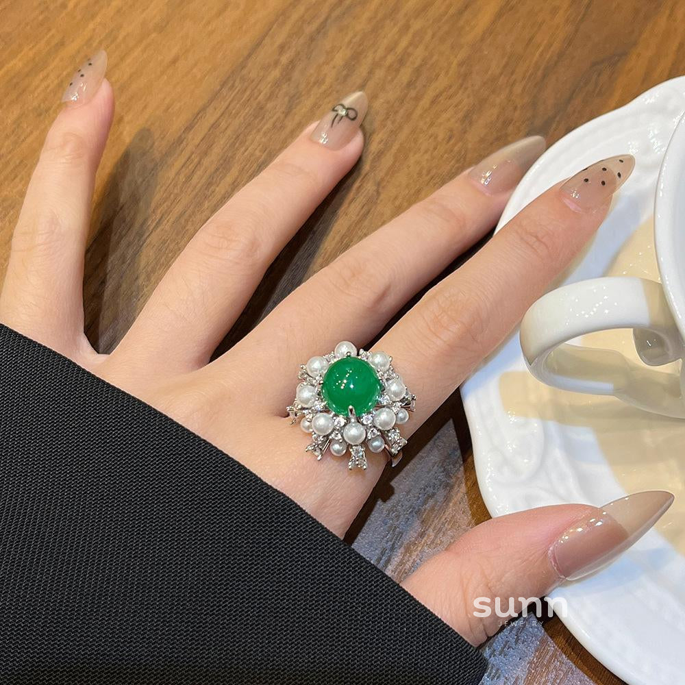 Azure Regal Emerald Pearl Ring [O7B8ZMSS]
