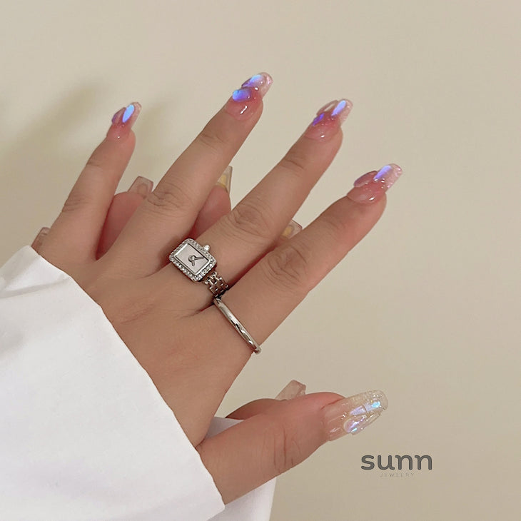 Baileigh Silver Timepiece Ring [WBTHSSFZ]