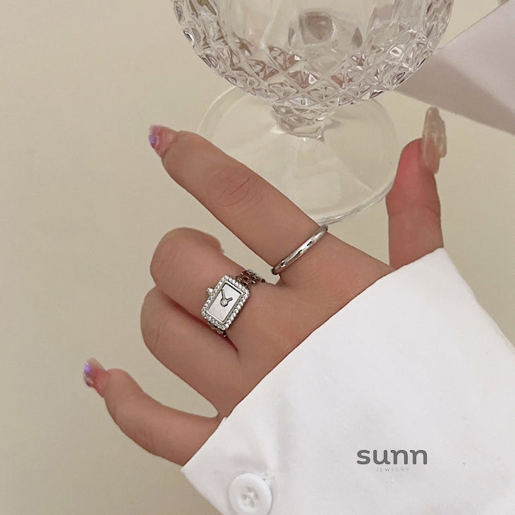 Baileigh Silver Timepiece Ring [IIW5TVXG]