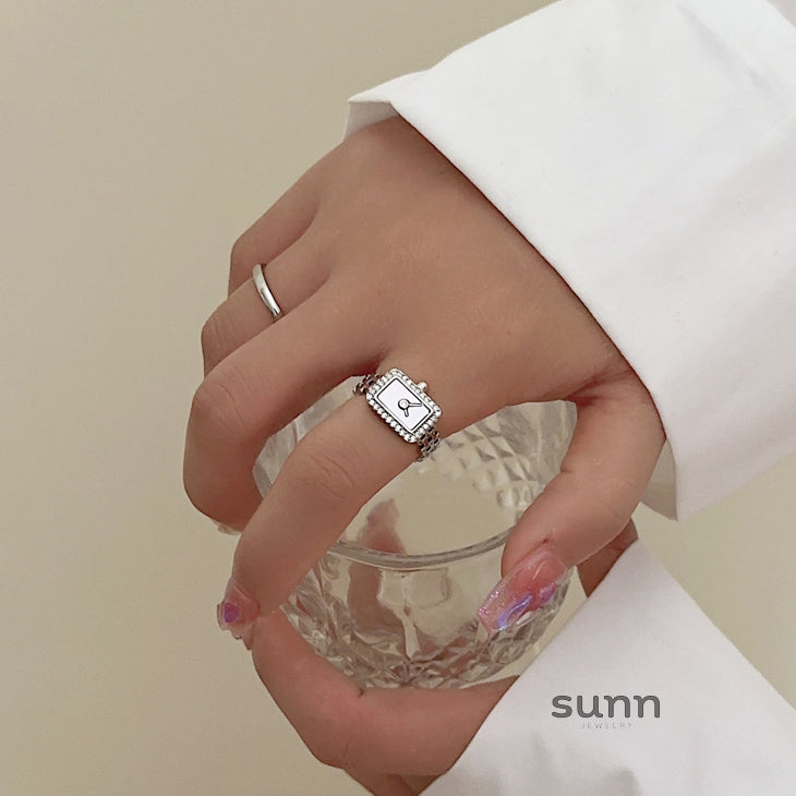 Baileigh Silver Timepiece Ring [A4PGUCDZ]