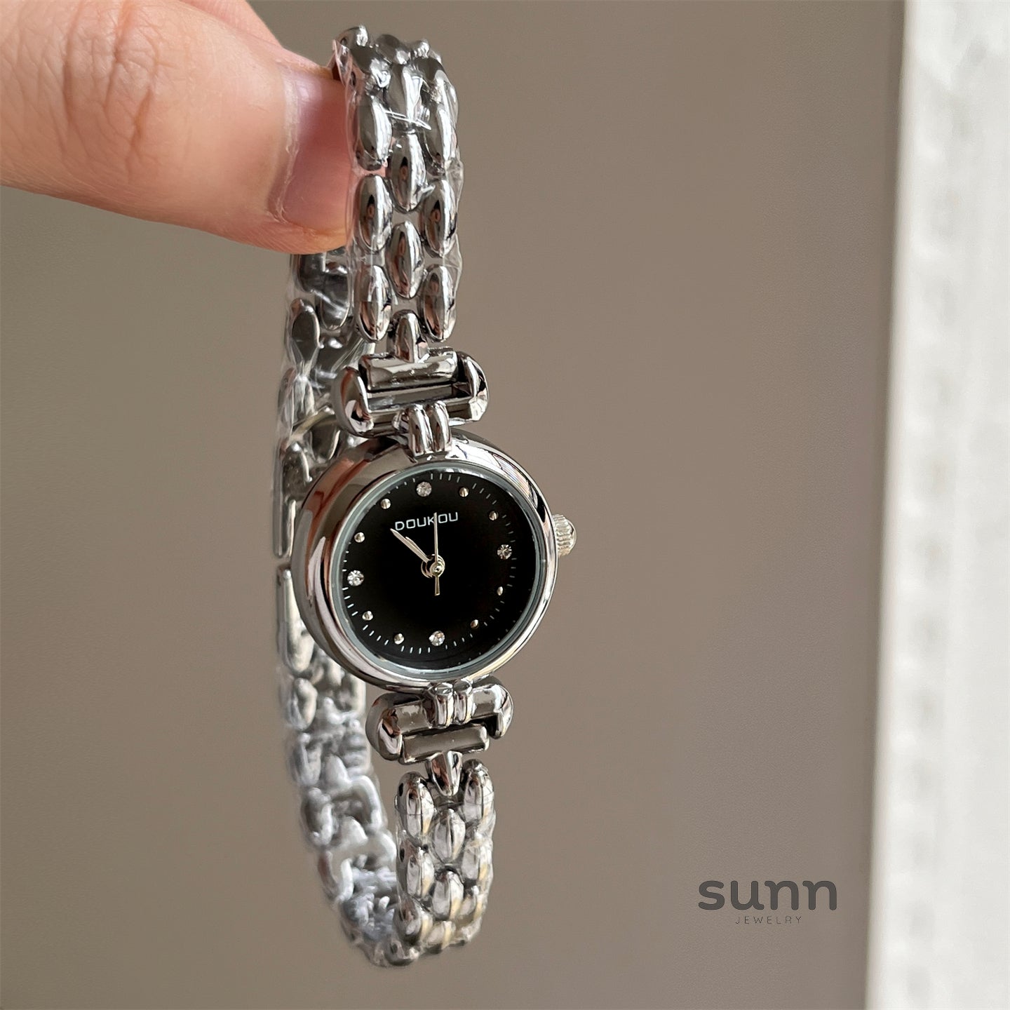Baleigh Petite Mesh Watch [CHQF4NN4]