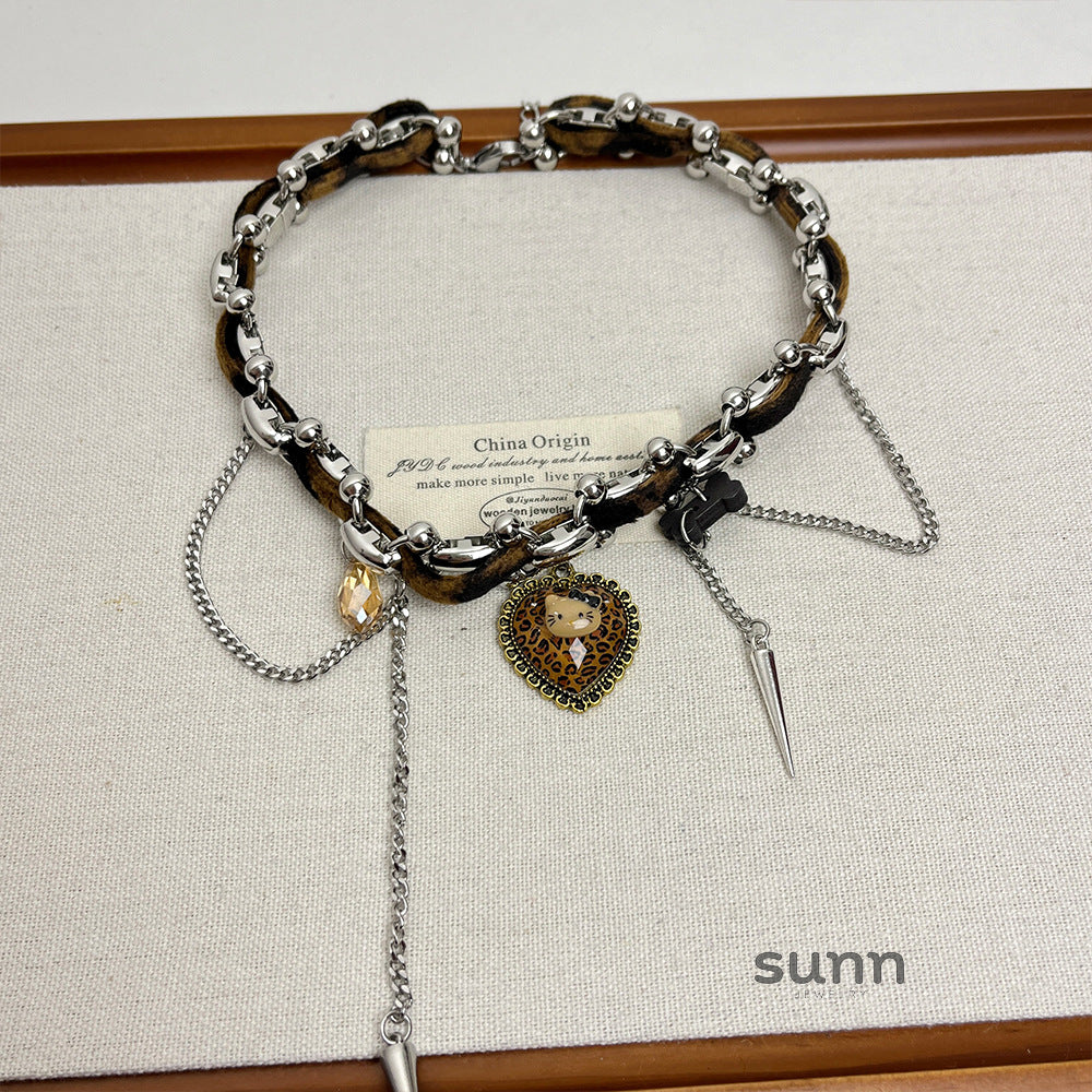 Baleigh Y2K Heart Cat Choker [CAN11O6Q]