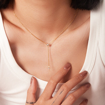 Basma Golden Crown Pendant Necklace [7YR53J6E]