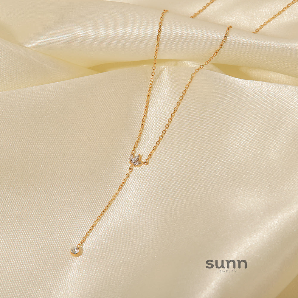 Basma Golden Crown Pendant Necklace [WHJQPR2P]