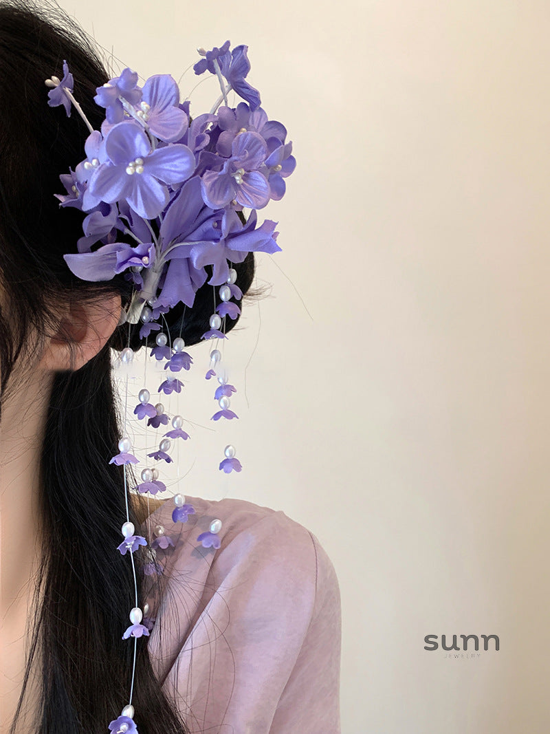 Basma Lily Tassel Hair Clip [G3MVBVTR]