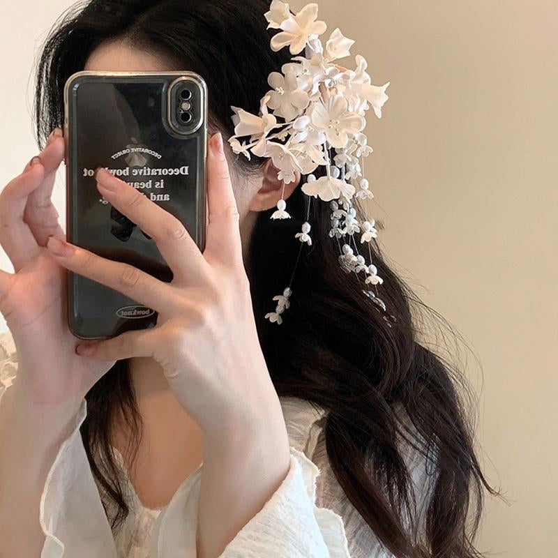 Basma Lily Tassel Hair Clip [CQ5SHQR1]