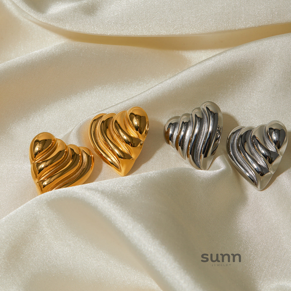 Bay Sculpted Heart Earrings [DZYAOKCU]
