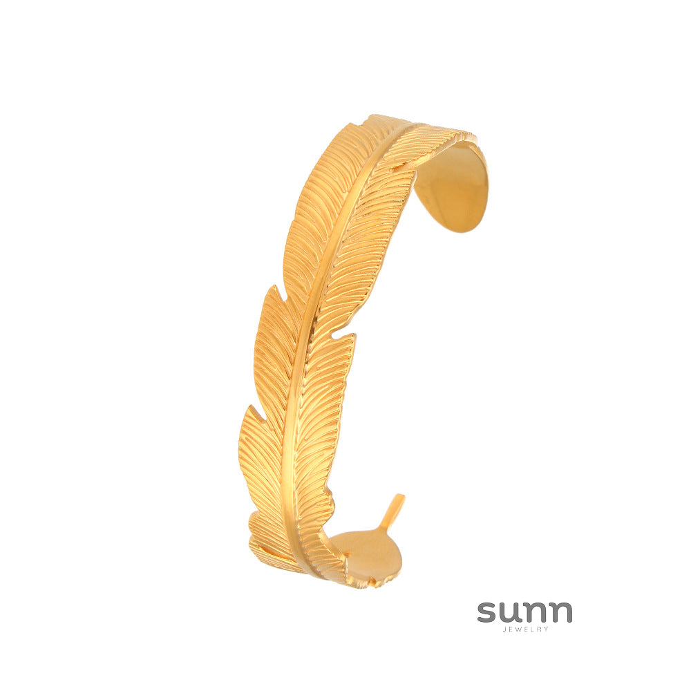 Baylee Gilded Leaf Cuff [5DG1NO0N]