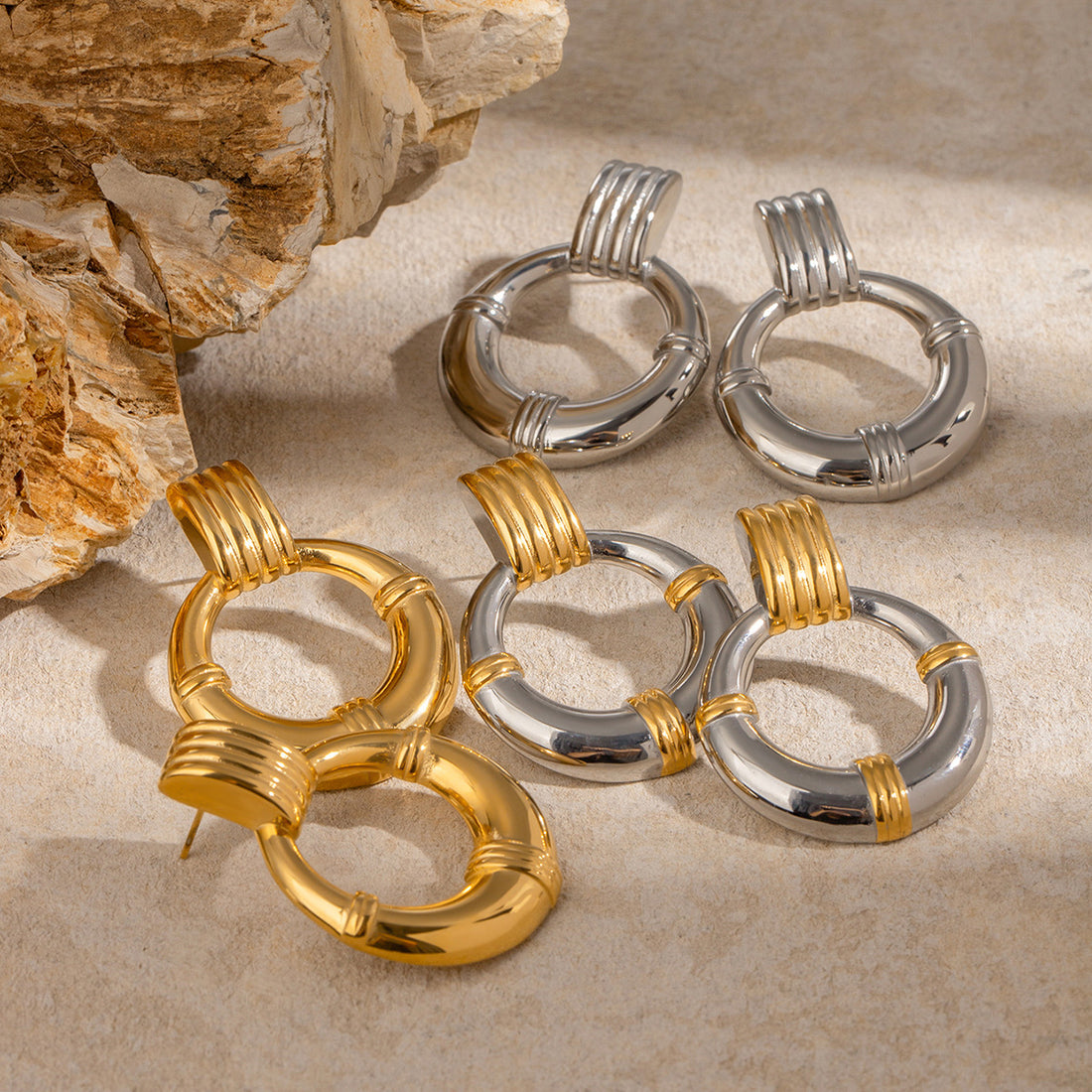 Bayleigh Titanium Hoop Earrings [IXVGW1Z4]