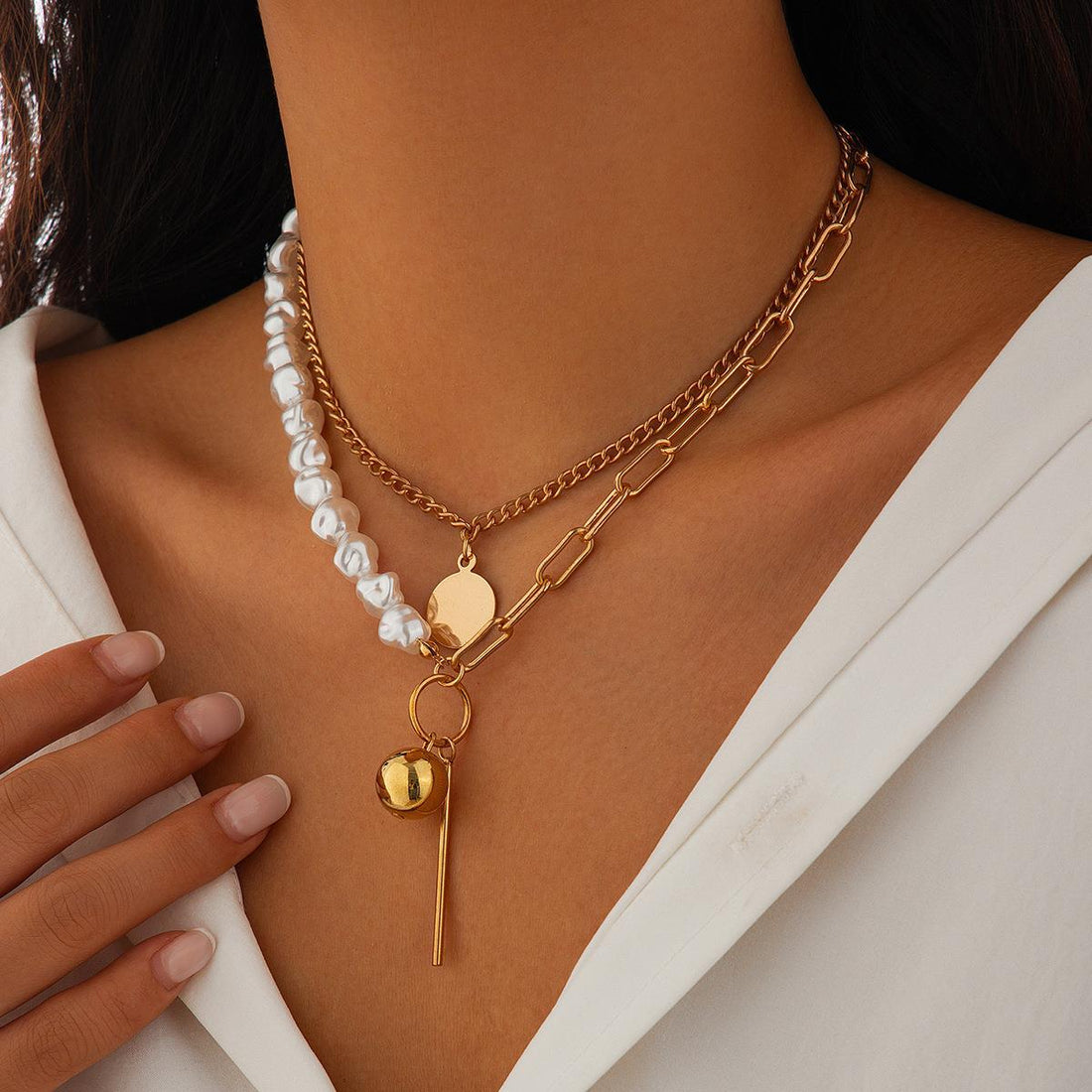 Bayley Layered Pearl Sequin Necklace [FRZYMPFJ]