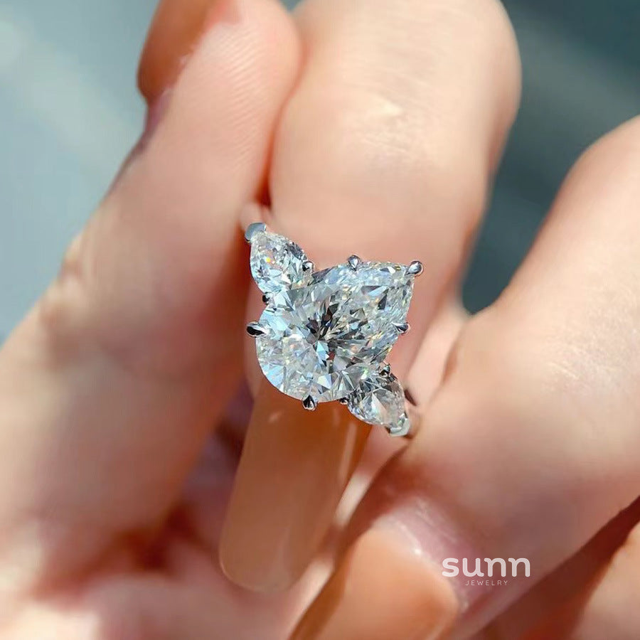 Beautiful Pear Halo Ring [J9U5T1TJ]