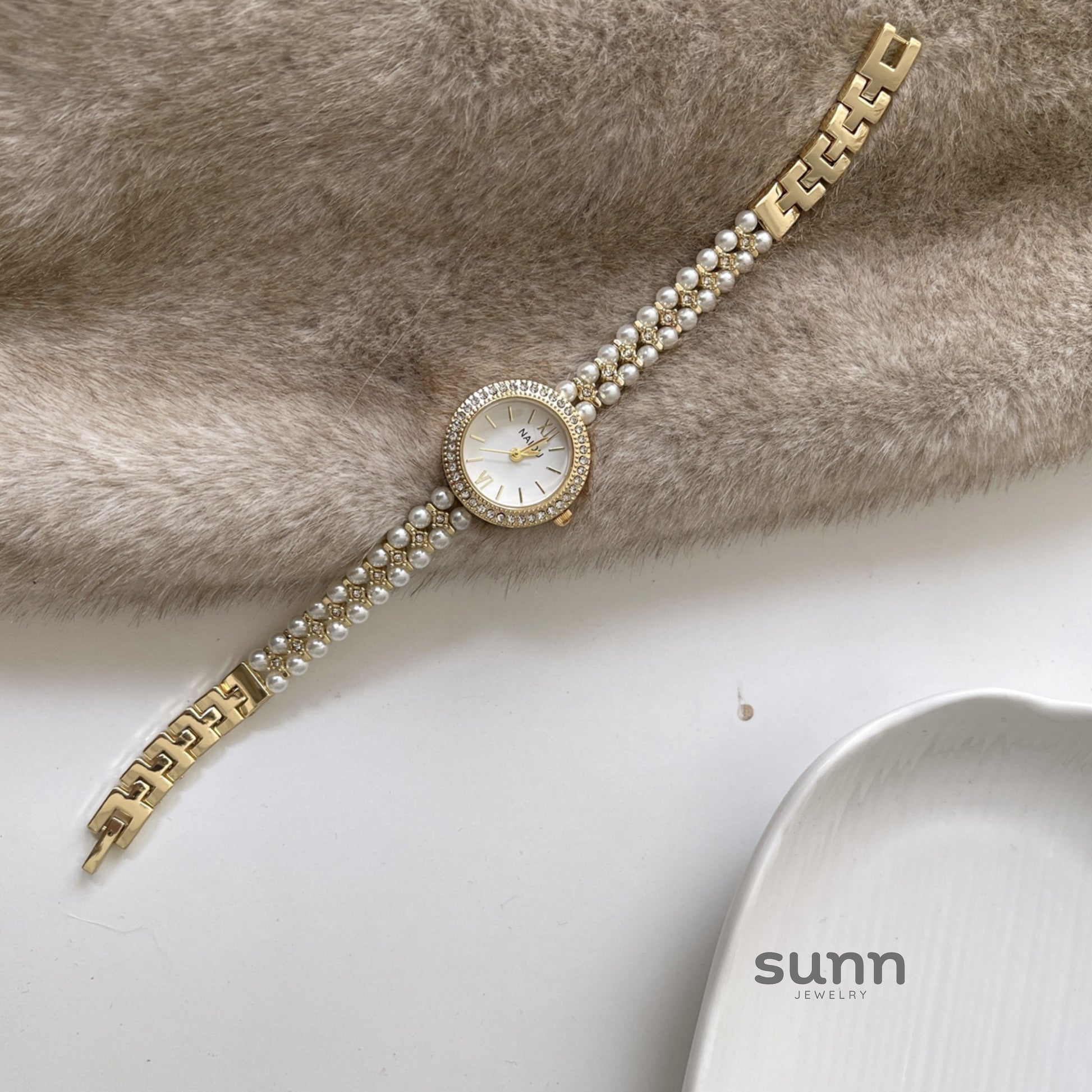 Beckett Starry Pearl Watch [FXOPCBSR]