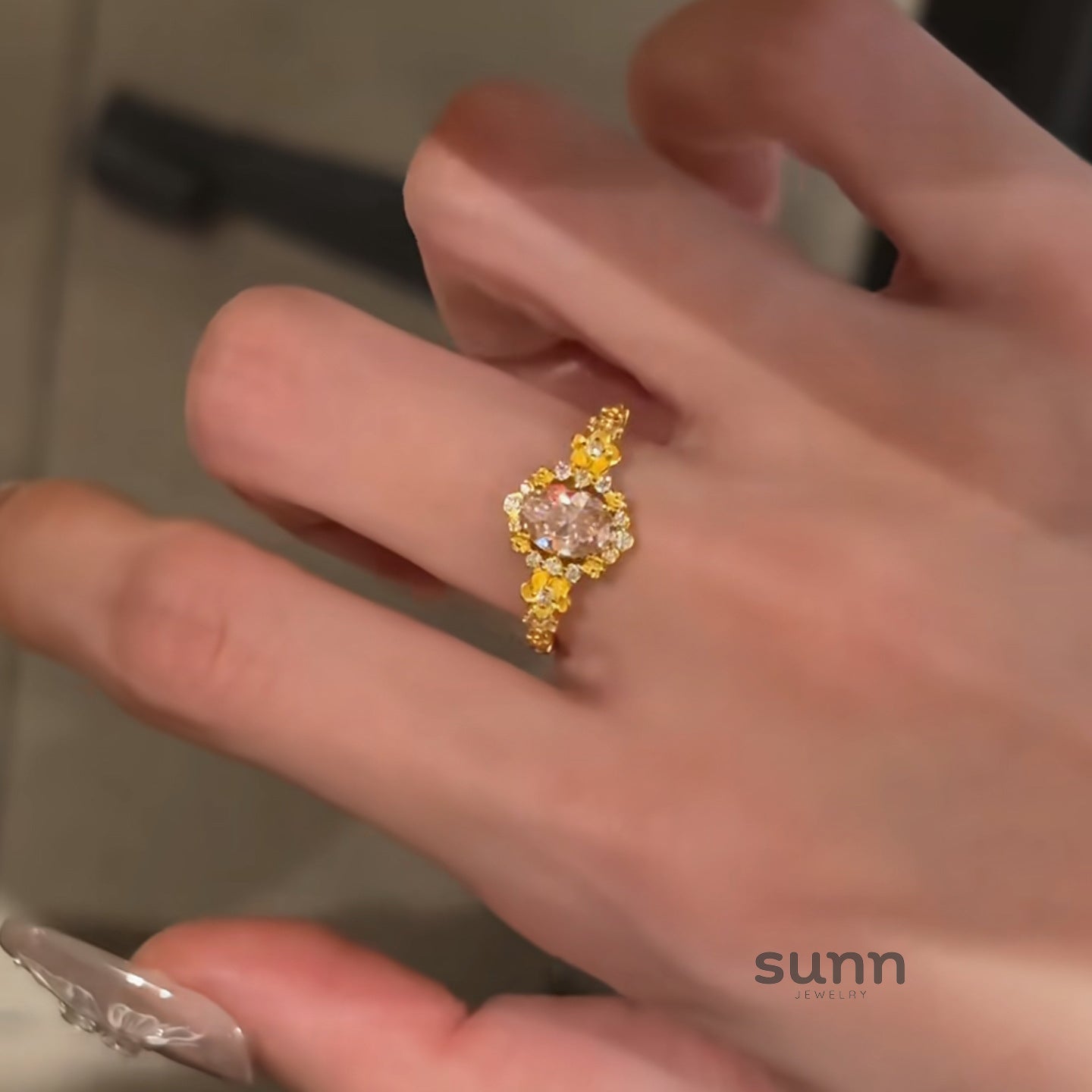 Bellami Luxe Oval Ring [RPX95STO]
