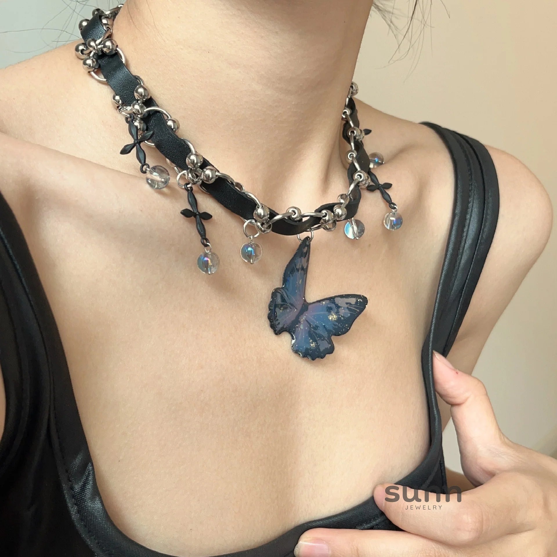 Bennett Gradient Butterfly Choker