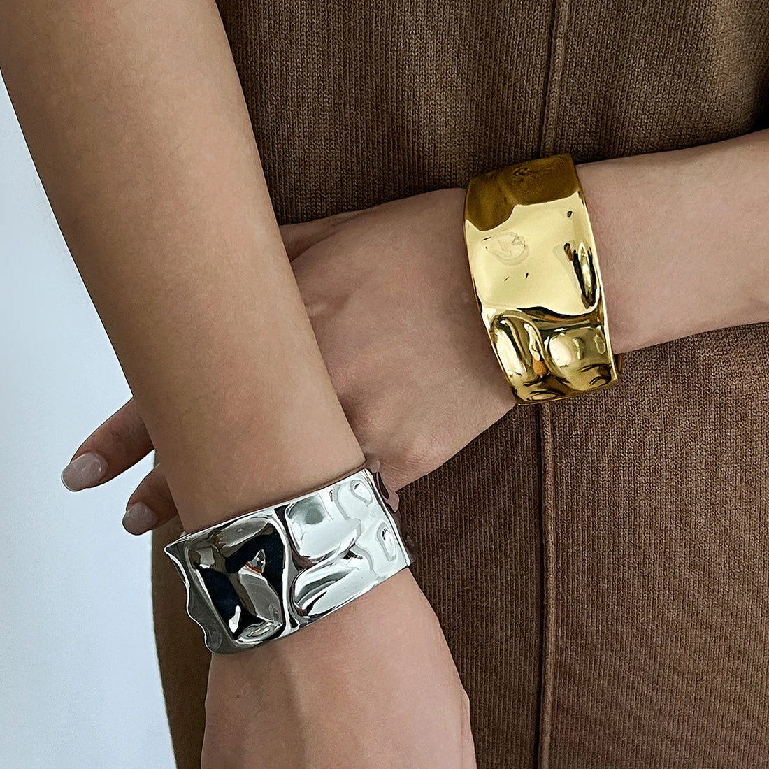 Bennett Sculpted Oval Cuff