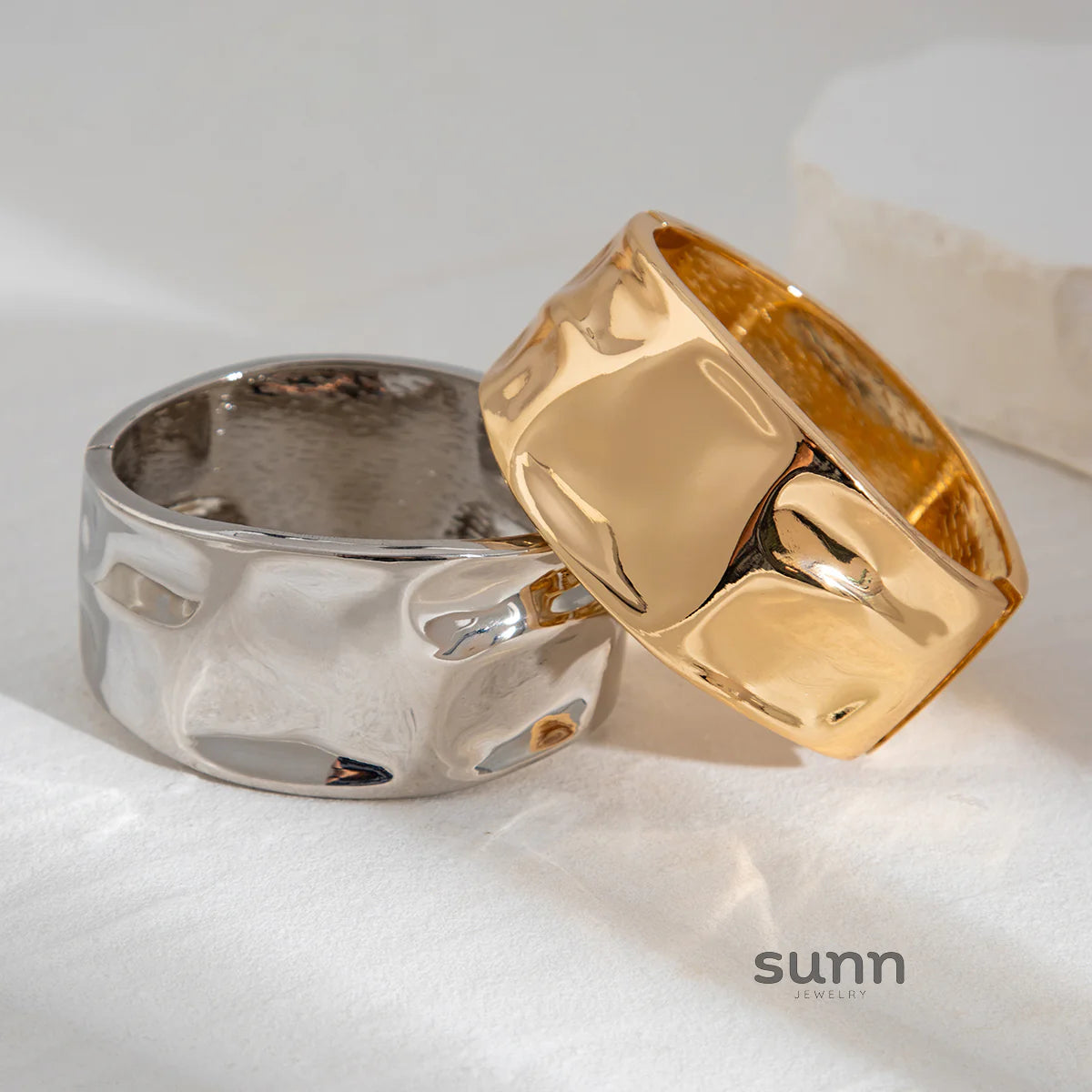 Bennett Sculpted Oval Cuff