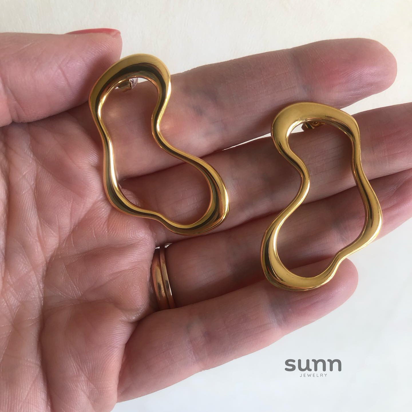 Berkeley Geometric Sculptural Hoops [O59V13YC]