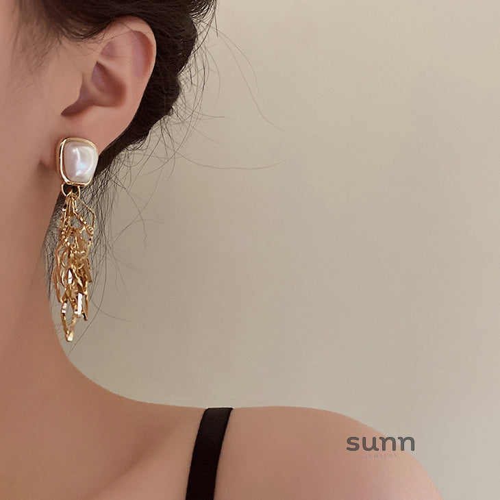 Berkleigh Opulent Pearl Earrings [8QPVFC18]