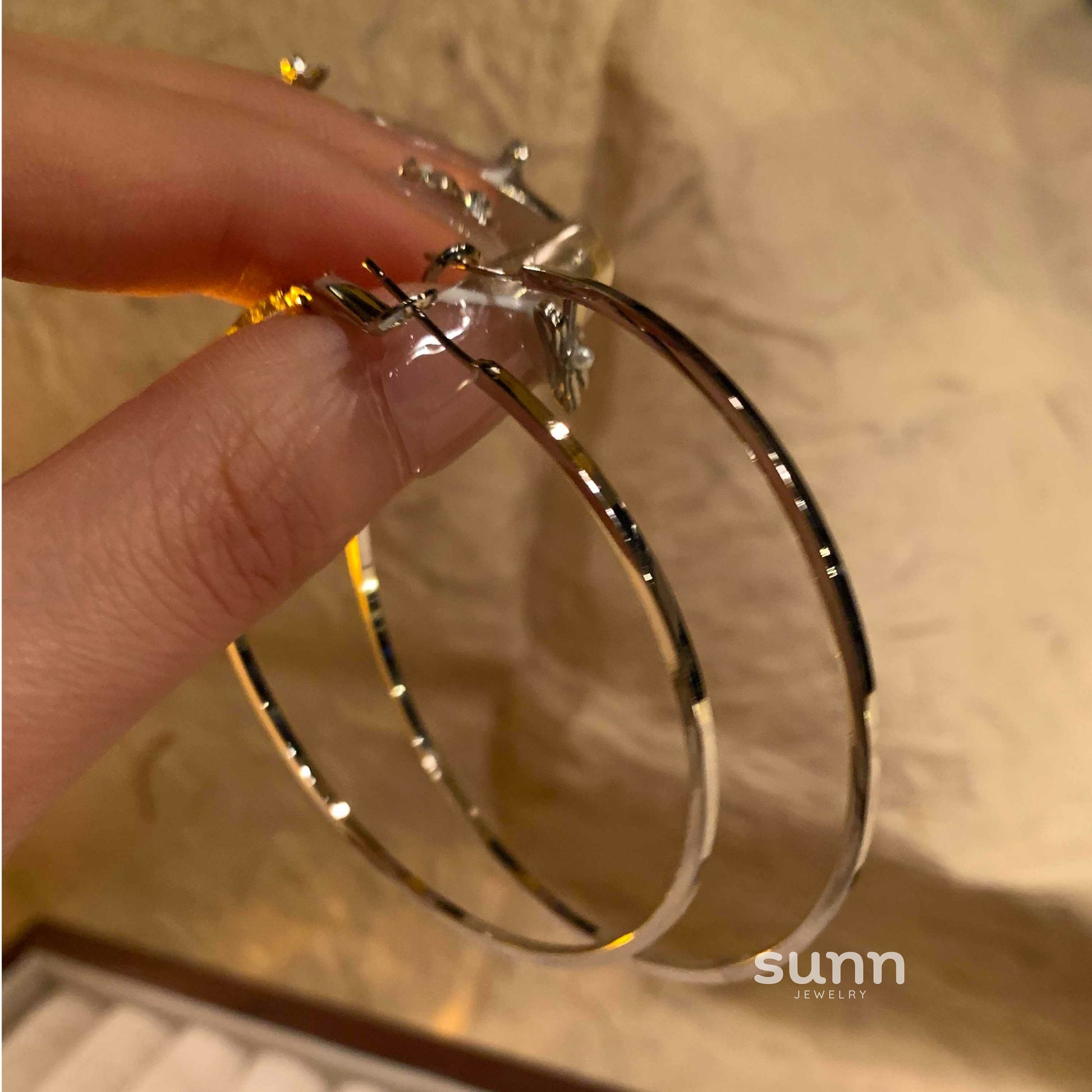 Bethanie Modern Hoop Earrings [1M31RKYM]