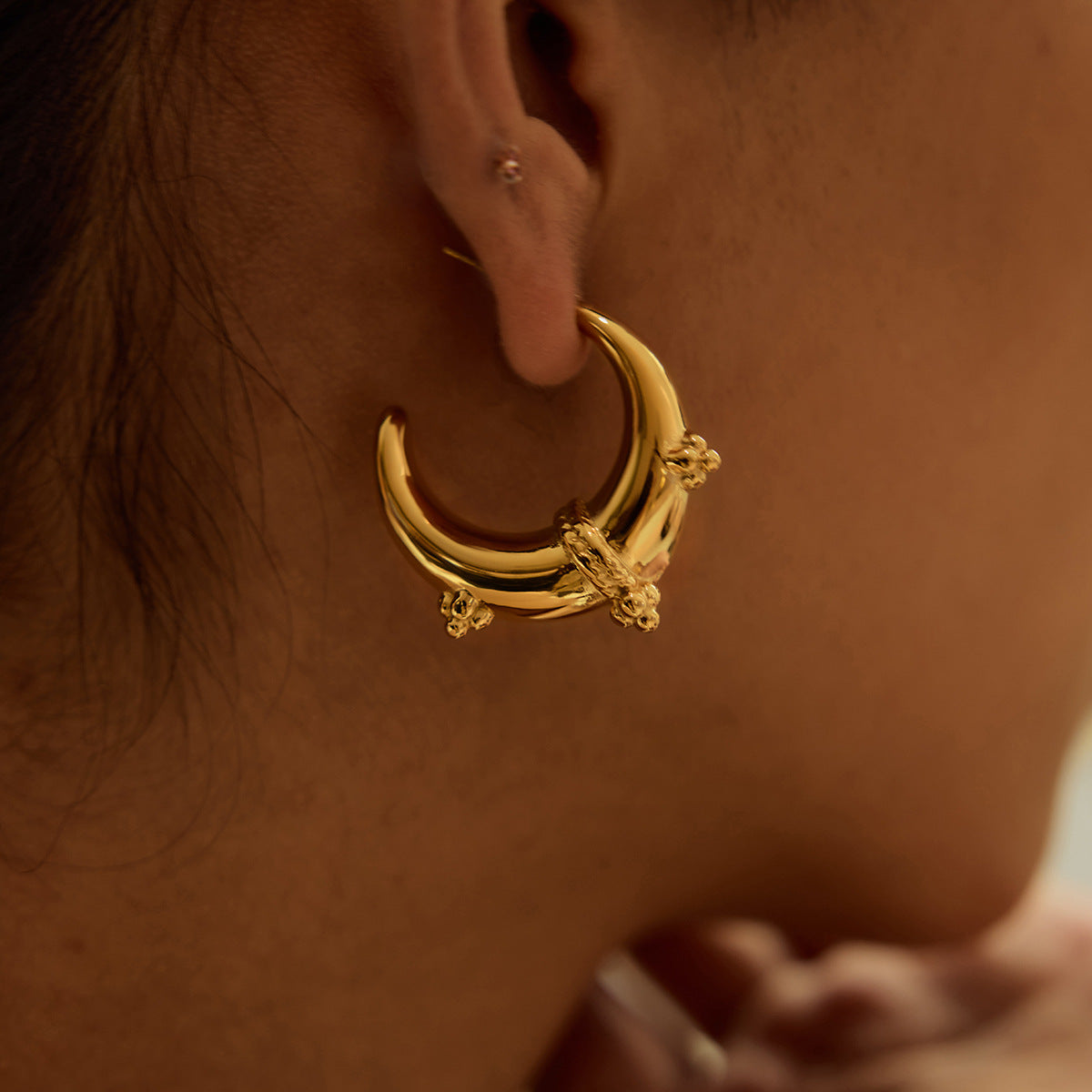 Betty Celestial Moon Earrings [ULTMVK51]