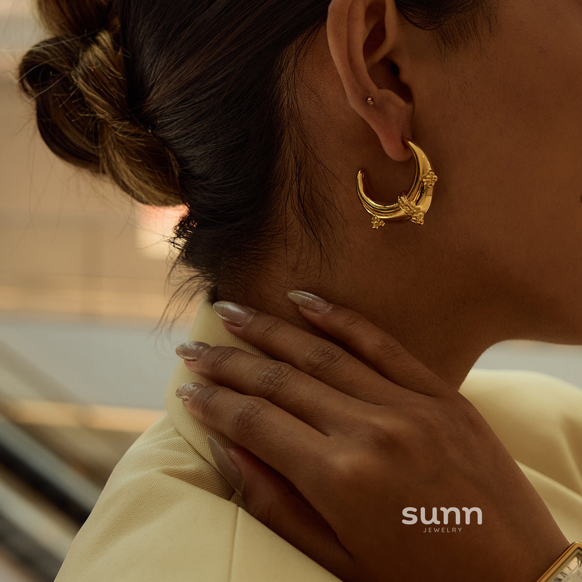 Betty Celestial Moon Earrings [WWJLD2SV]