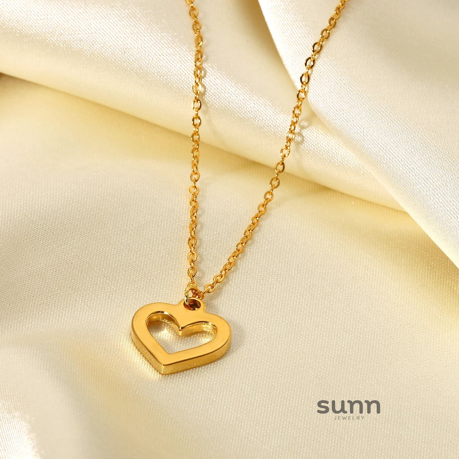 Beverly Zircon Heart Pendant Necklace