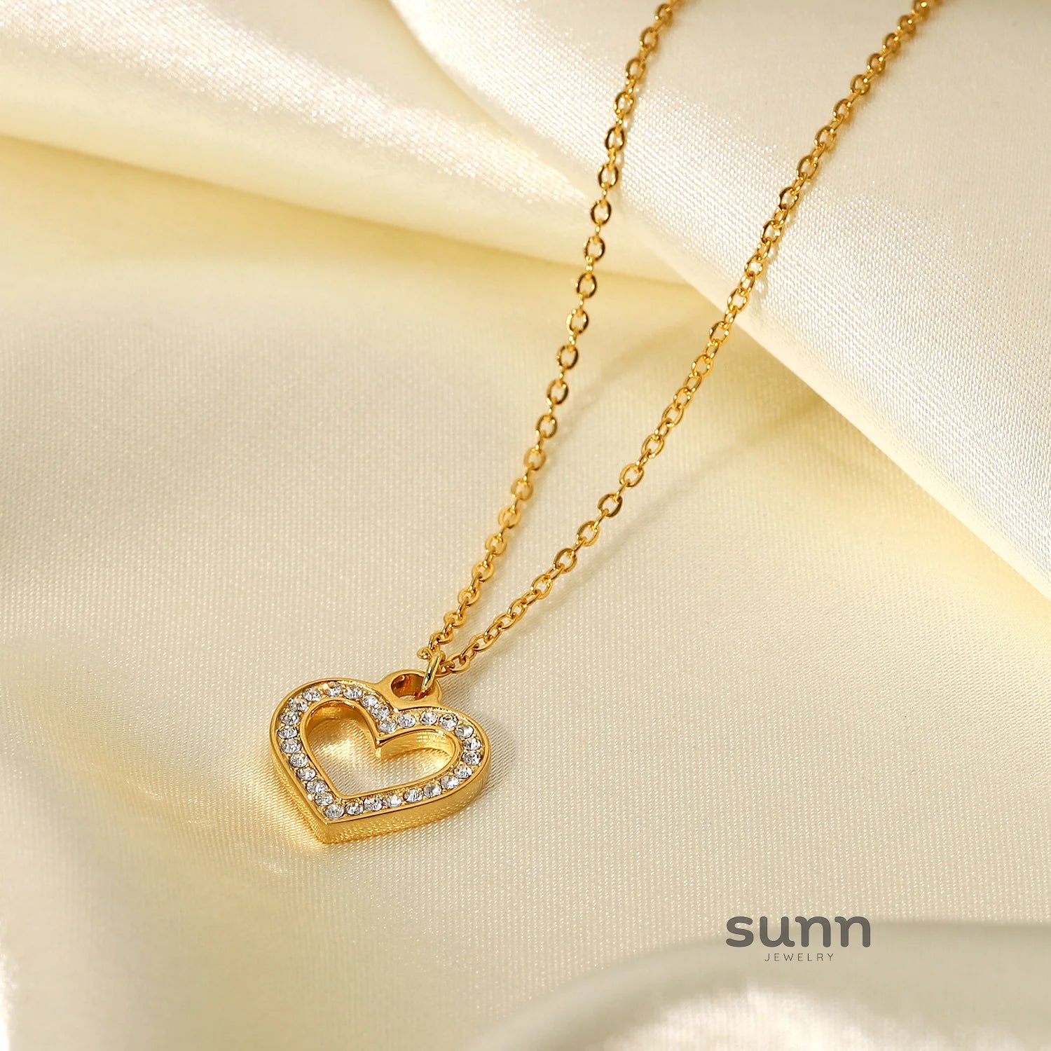 Beverly Zircon Heart Pendant Necklace