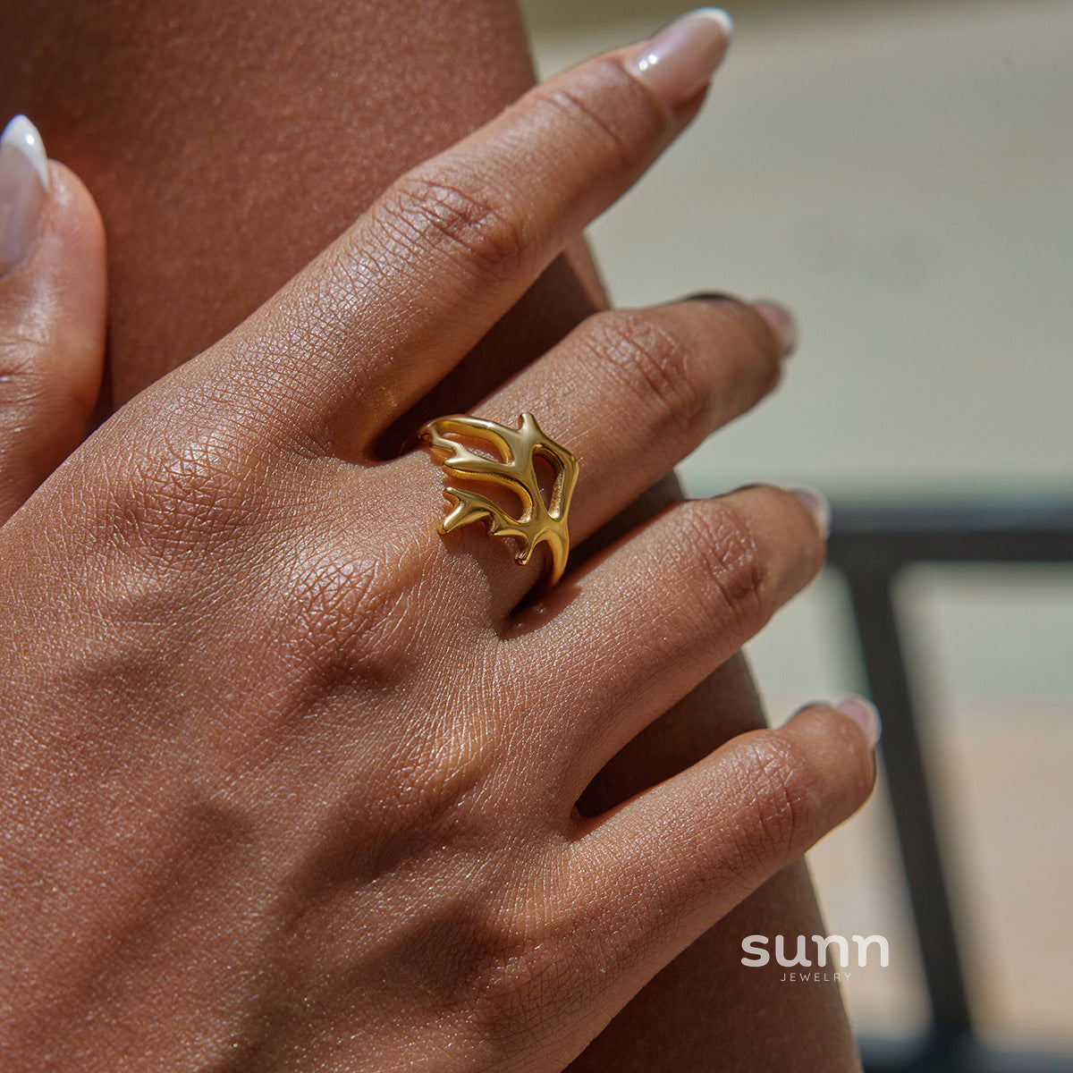 Blakelynn Marine Shell Ring [DW7LXMW7]
