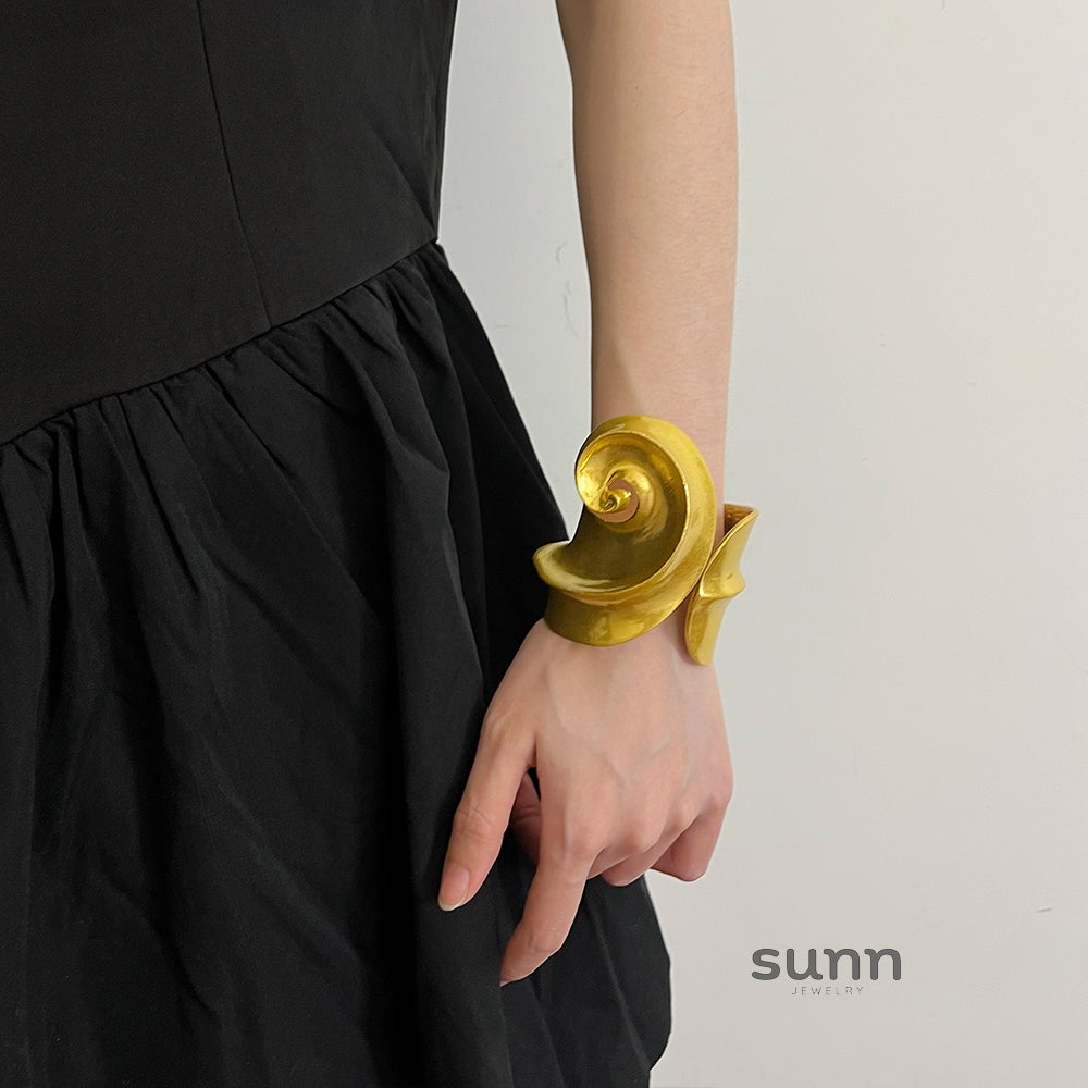 Bo Sculptural Cuff Bracelet [P1E43NG6]