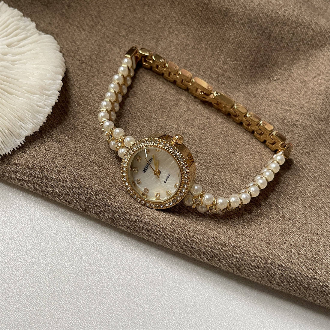 Bonnie Pearl Bracelet Watch [G63G24ZI]