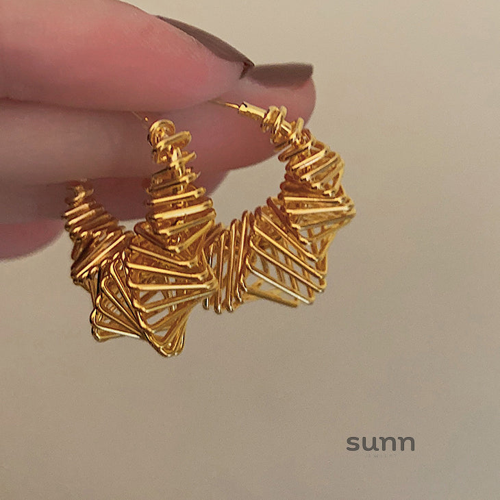 Bonnie Sculptural Gold Earrings [XQWGNAXU]
