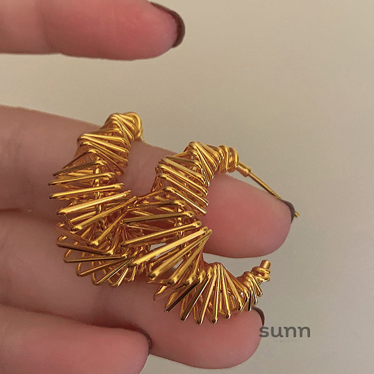 Bonnie Sculptural Gold Earrings [U5PJVQVJ]