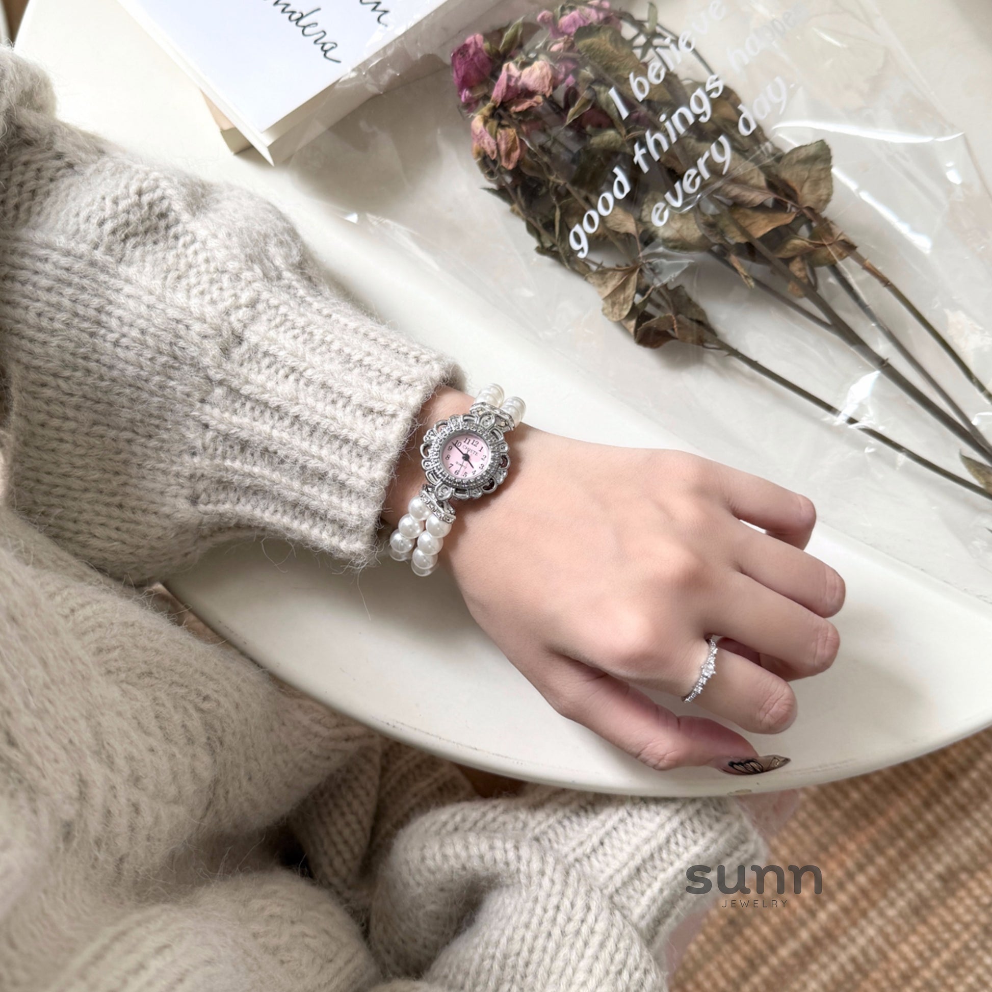 Bowie Crystal Blossom Watch [CUGE8UNG]